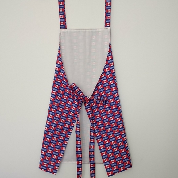 Handmade Canadiana barbecue apron - Picture 3 of 3